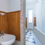 135 B - Alfama Renovated Charming Historic Flat Near Baixa Лісабон