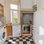 135 B - Alfama Renovated Charming Historic Flat Near Baixa * Лісабон