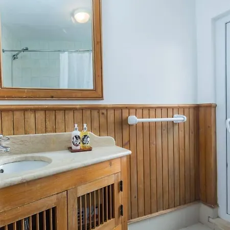 135 B - Alfama Renovated Charming Historic Flat Near Baixa Apartment Lissabon