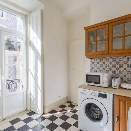 Apartment 135 B - Alfama Renovated Charming Historic Flat Near Baixa *