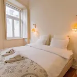 135 B - Alfama Renovated Charming Historic Flat Near Baixa Лісабон