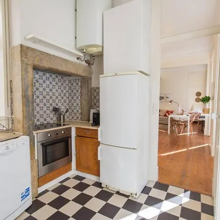 Alfama Renovated Charming Historic Flat Near Baixa *