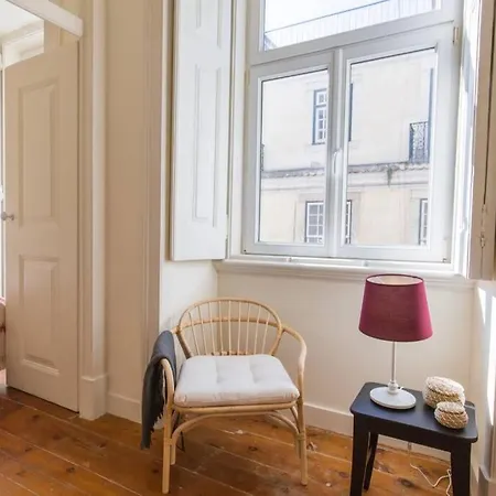 Alfama Renovated Charming Historic Flat Near Baixa