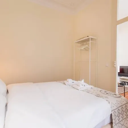 Апартаменти Alfama Renovated Charming Historic Flat Near Baixa Лісабон