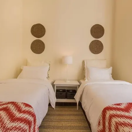 Alfama Renovated Charming Historic Flat Near Baixa Apartment *