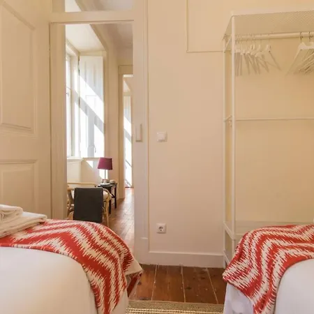 135 B - Alfama Renovated Charming Historic Flat Near Baixa Apartman Lisboa