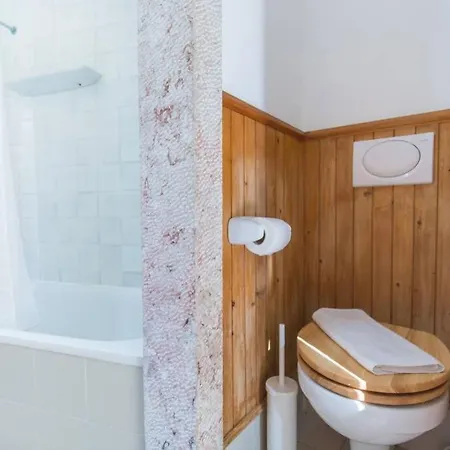 135 B - Alfama Renovated Charming Historic Flat Near Baixa Lägenhet